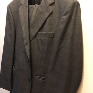 Stafford men’s suit 36x30 44R